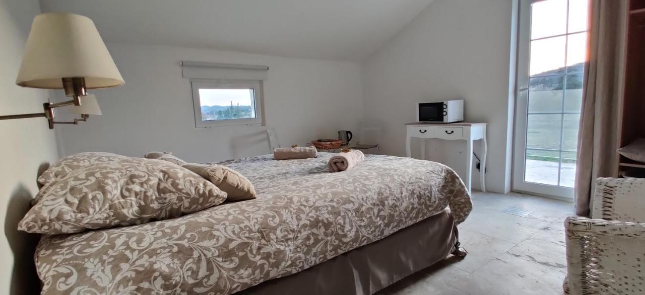 罗什福尔-迪加尔Superbe Chambre Avec Terrasse, Parking Prive, Jardin, Calme, Climatisation, 10 Mn Pont Du Gard #7公寓 外观 照片